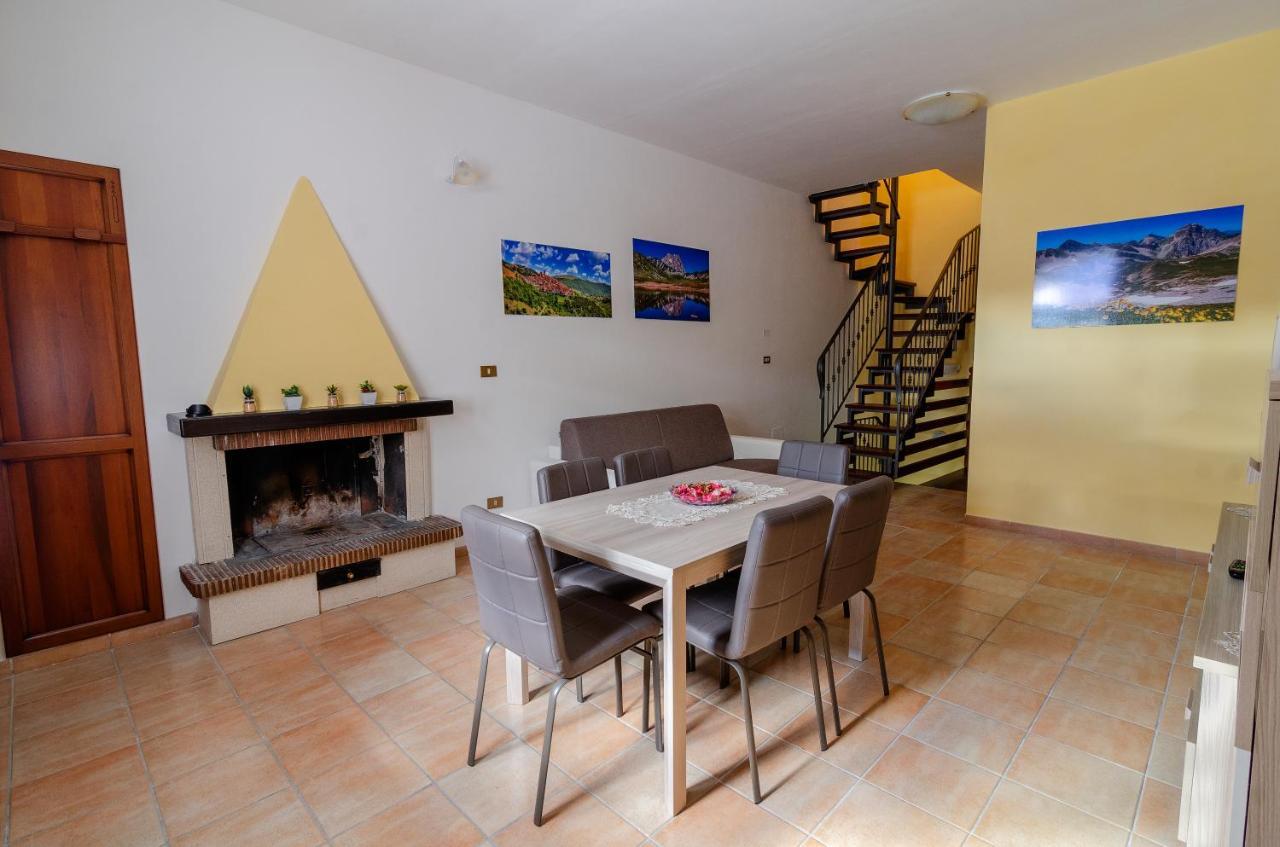 Casa Vacanze Gran Sasso Castel del Monte  Exterior photo